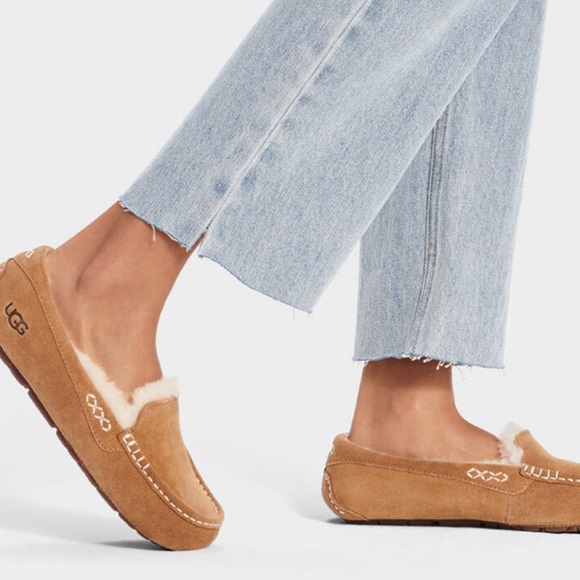 UGG Womens Ansley Chestnut - Picture 1 of 11